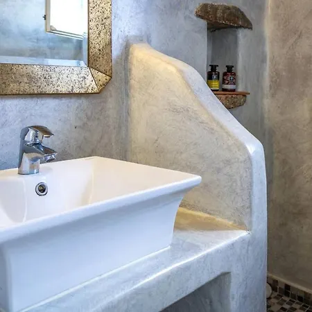 Luxurious Mykonian Blue Oasis With Private Pool Kalafáti