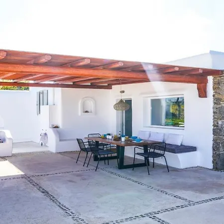 Luxurious Mykonian Blue Oasis With Private Pool Holiday home Kalafatis