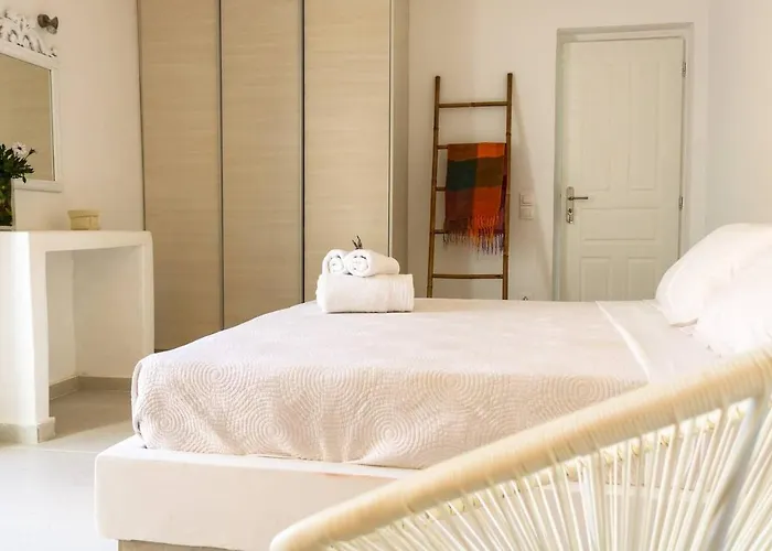 Luxurious Mykonian Blue Oasis With Private Pool *